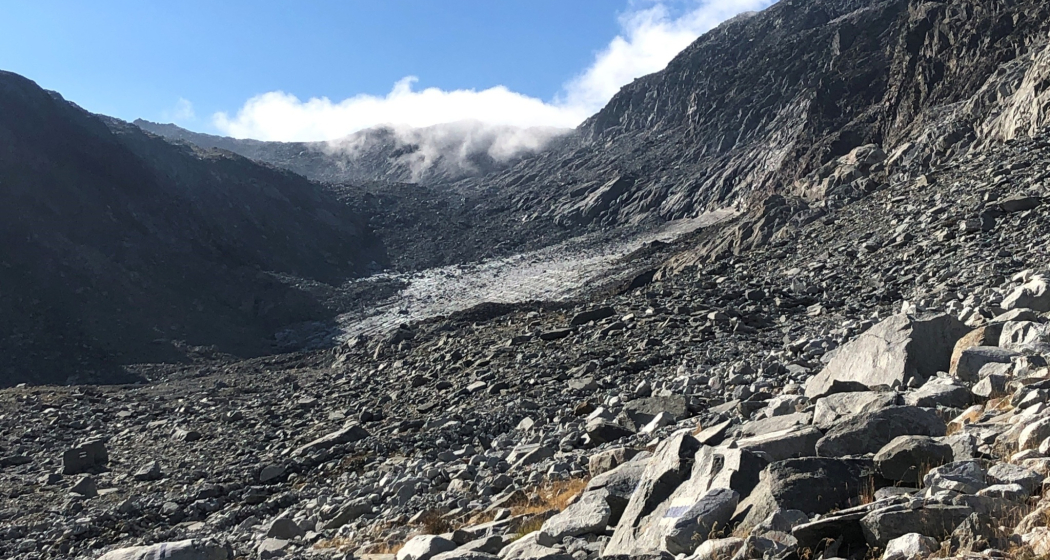 Blick in Richtung Fuorcla Sura da Lavaz, über den Glatscher da Lavaz. Die Schlüsselstelle der Tour.
