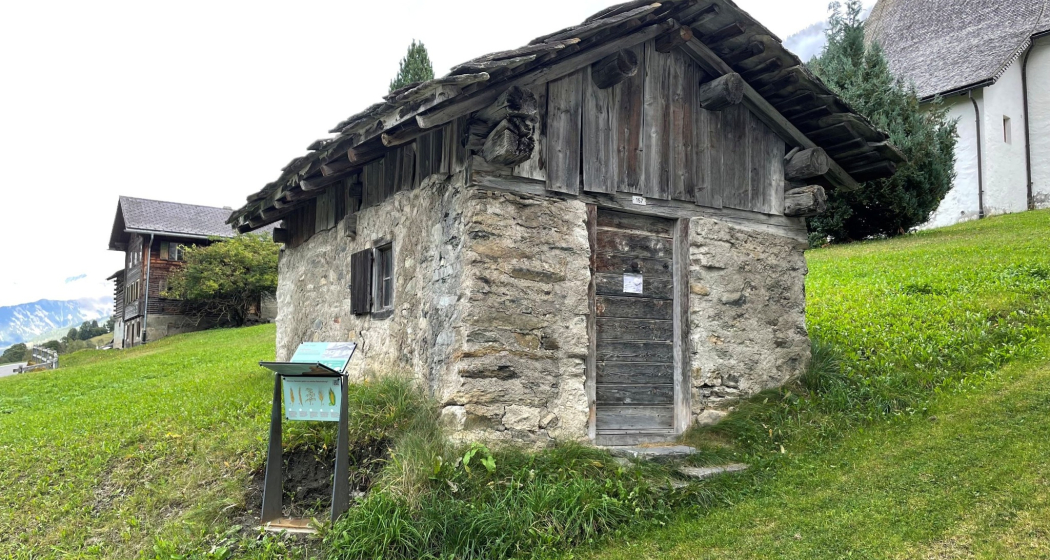 Brotbackhäuschen Surin