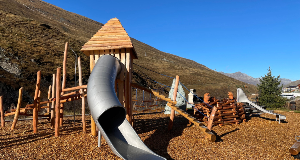 Spielplatz Avers-Juppa (oua_611519302_image) Spielplatz Avers-Juppa (oua_611519302_image)