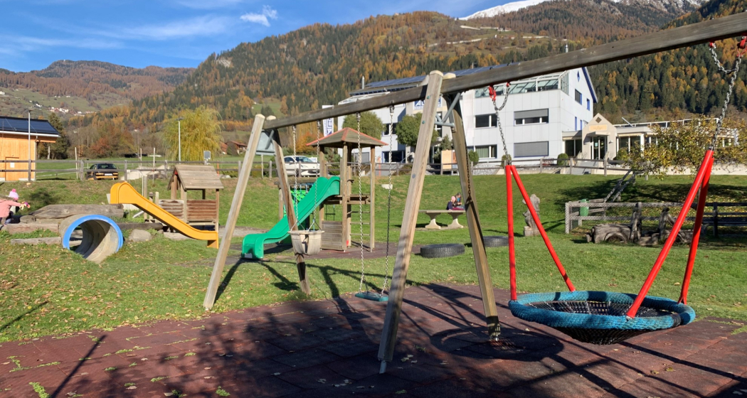 Spielplatz Paspels Cureia (oua_611519875_image) Spielplatz Paspels Cureia (oua_611519875_image)