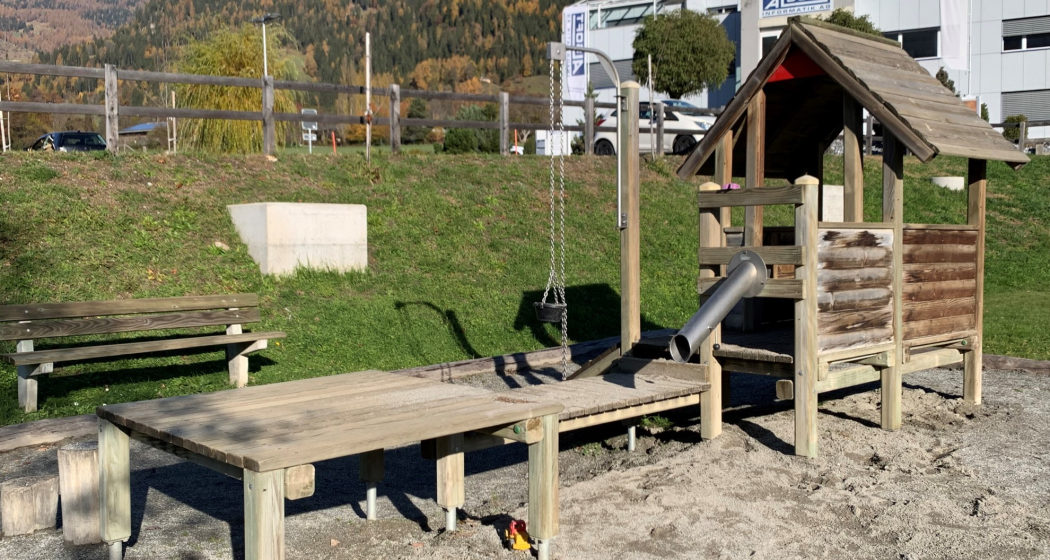 Spielplatz Paspels Cureia (oua_611519877_image) Spielplatz Paspels Cureia (oua_611519877_image)