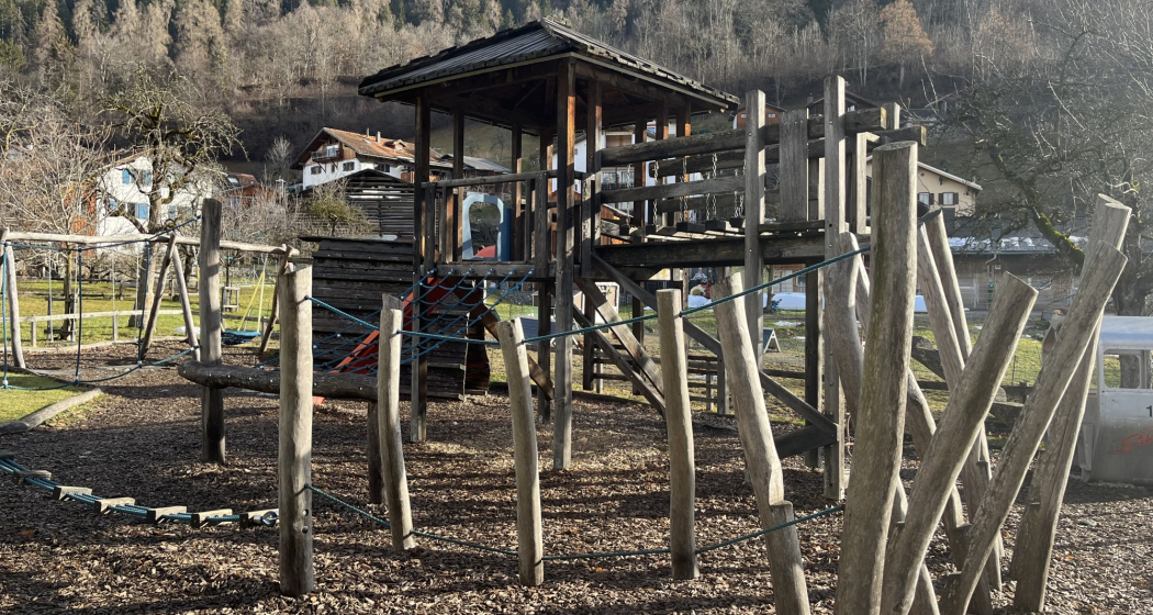 Spielplatz Scharans (oua_611520159_image) Spielplatz Scharans (oua_611520159_image)