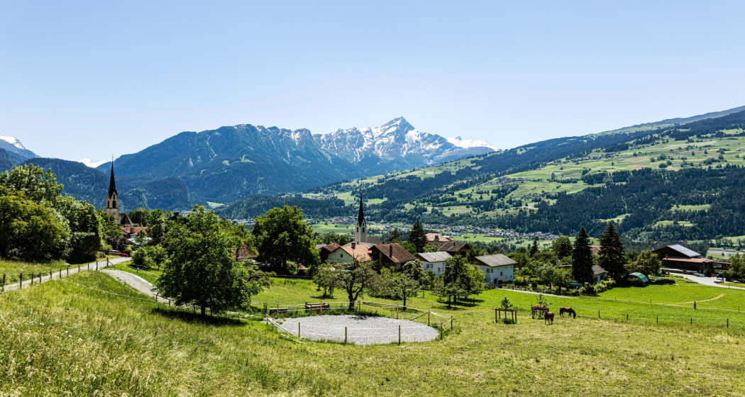 Almens im Sommer Almens im Sommer
