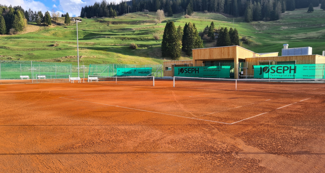 Tennisplatz Savognin (oua_611571016_image) Tennisplatz Savognin (oua_611571016_image)
