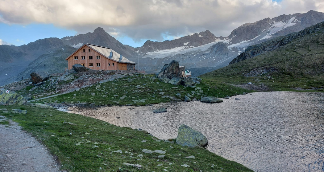 Chamanna da Grialetsch CAS – Grialetschhütte SAC (oua_611854377_image) Chamanna da Grialetsch CAS – Grialetschhütte SAC (oua_611854377_image)