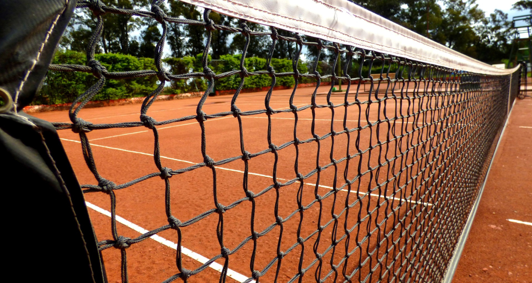Tennis Andeer (oua_612633485_image) Tennis Andeer (oua_612633485_image)