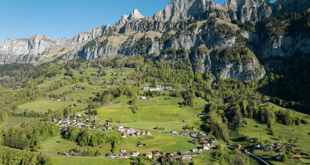 Walenstadt mit Churfirsten Walenstadt mit Churfirsten