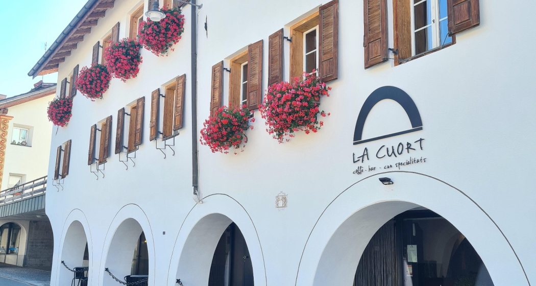 Caffè - bar - cun specialitats La Cuort (oua_614364126_image) Caffè - bar - cun specialitats La Cuort (oua_614364126_image)