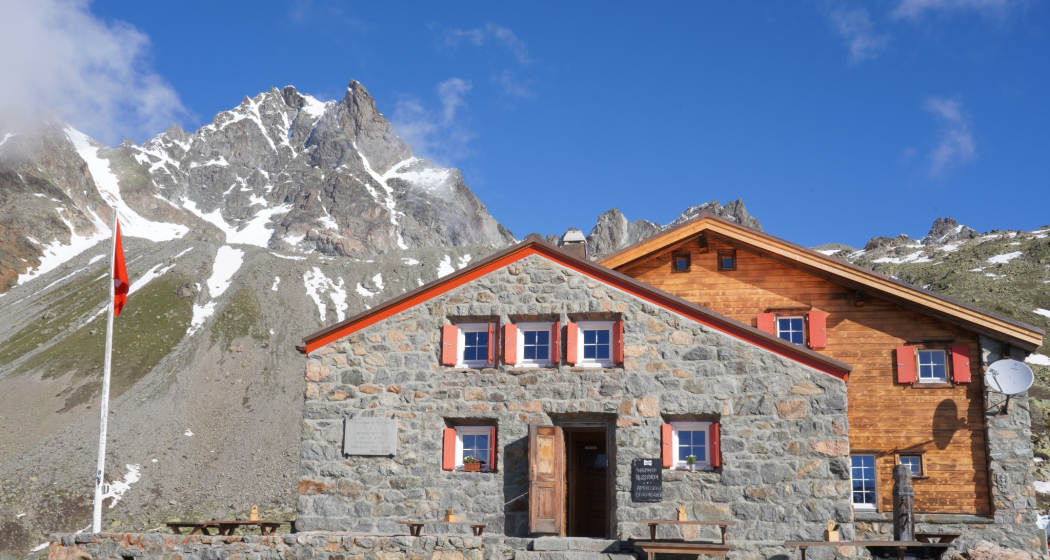 Berghütte Chamanna d'Es-cha SAC (oua_620273301_image) Berghütte Chamanna d'Es-cha SAC (oua_620273301_image)