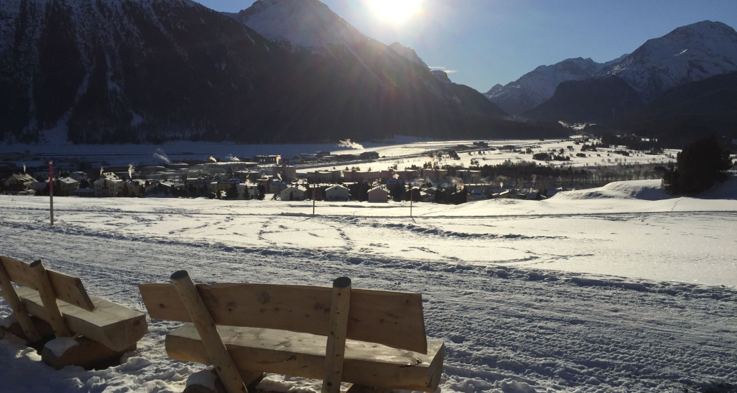 Sitzbänke Survih (oua_621867175_image)