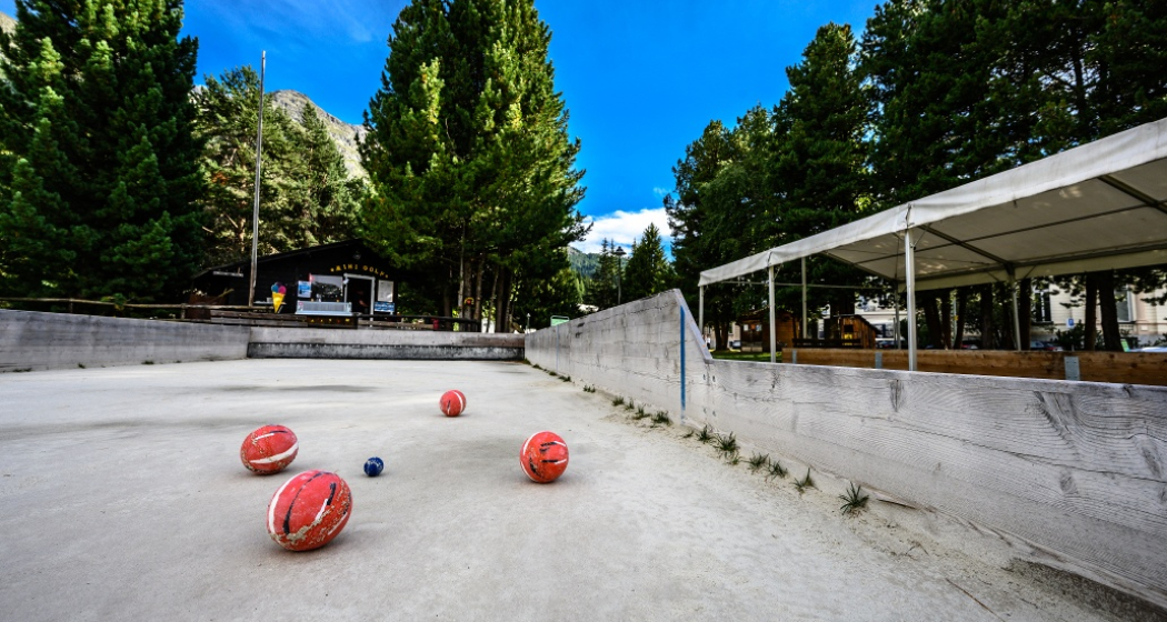 Boccia in St. Moritz Bad (oua_63105421_image) Boccia in St. Moritz Bad (oua_63105421_image)