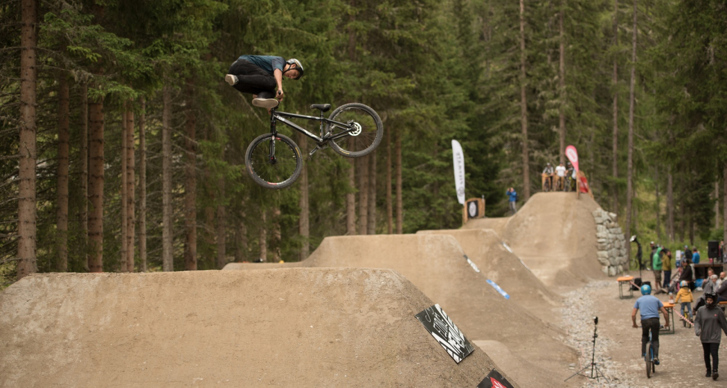 Bikepark mit Pumptrack in Davos (oua_63480751_image) Bikepark mit Pumptrack in Davos (oua_63480751_image)