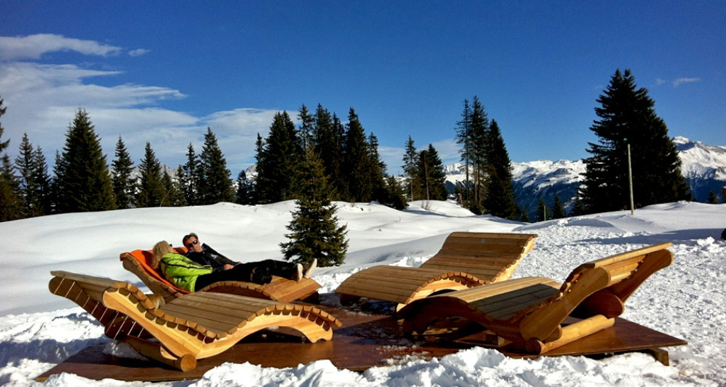 Die Ruhebänke entlang dem Winterwanderweg auf Danusa Die Ruhebänke entlang dem Winterwanderweg auf Danusa