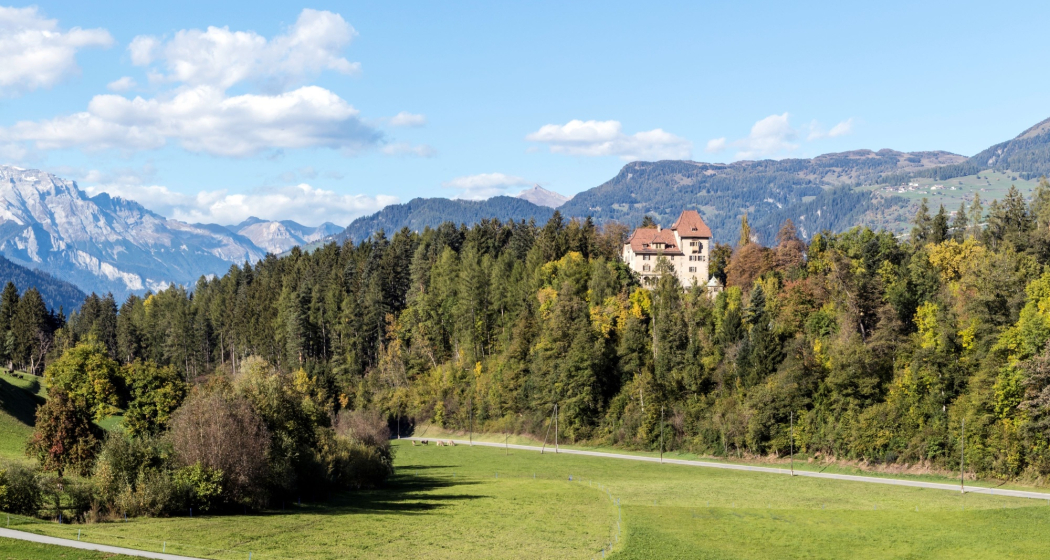 Schloss Untertagstein im Sommer