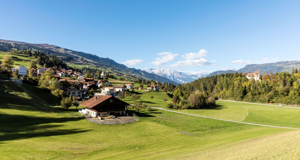 Masein mit dem Schloss Untertagstein