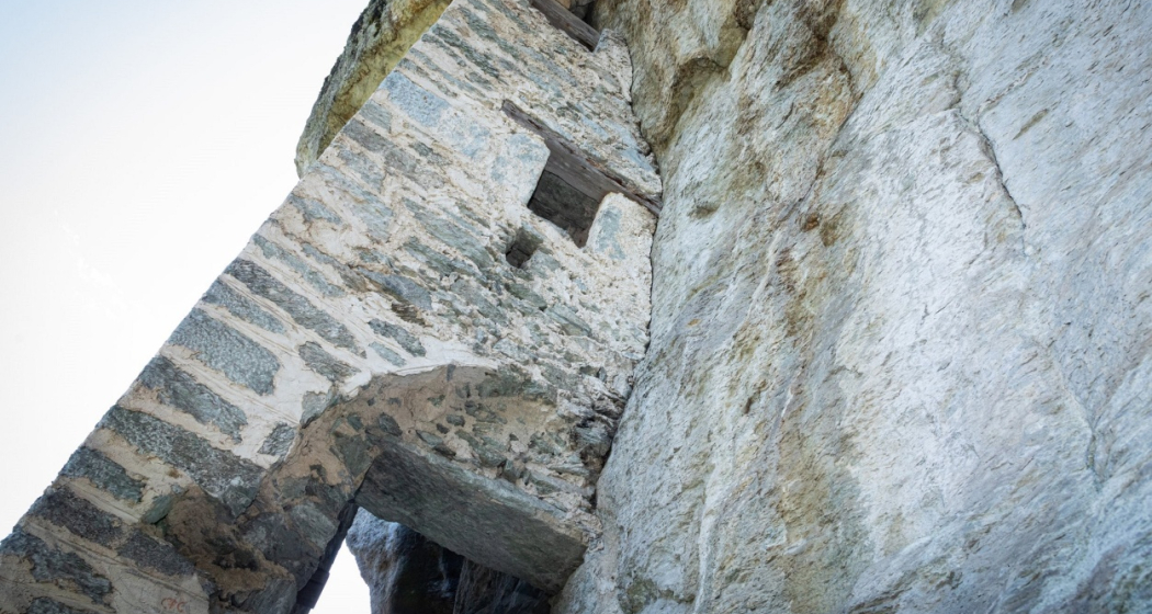 Die versteckte Burg (oua_70376177_image) Die versteckte Burg (oua_70376177_image)