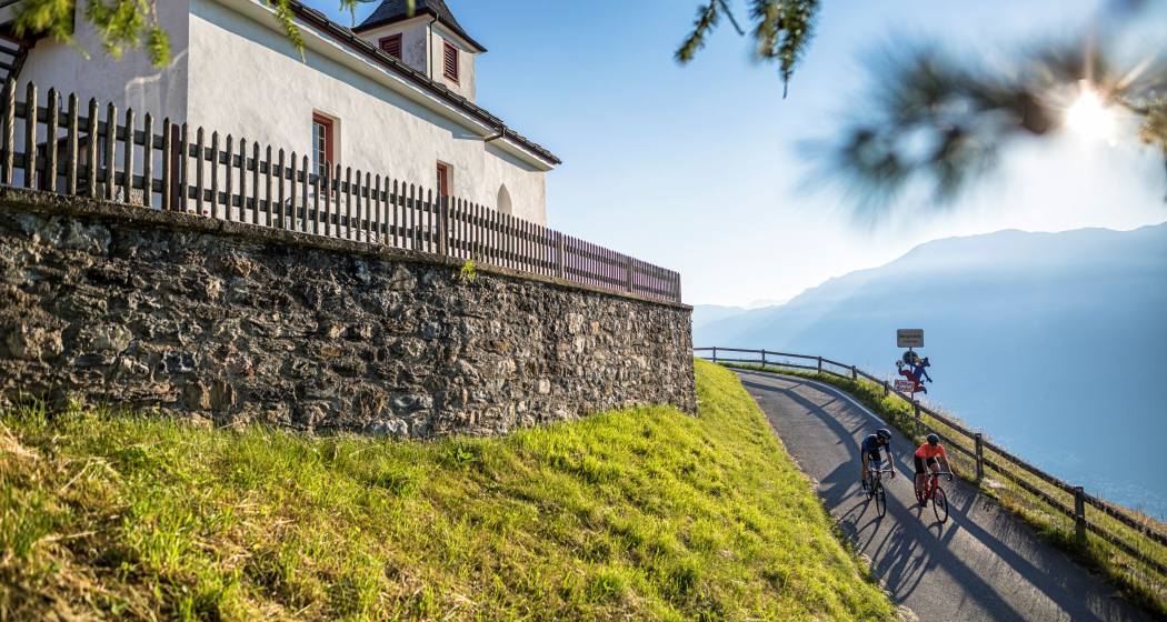 Kirche Wergenstein im Sommer Kirche Wergenstein im Sommer