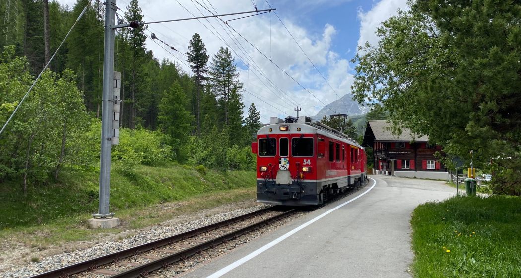 Bahnhof Staz Bahnhof Staz