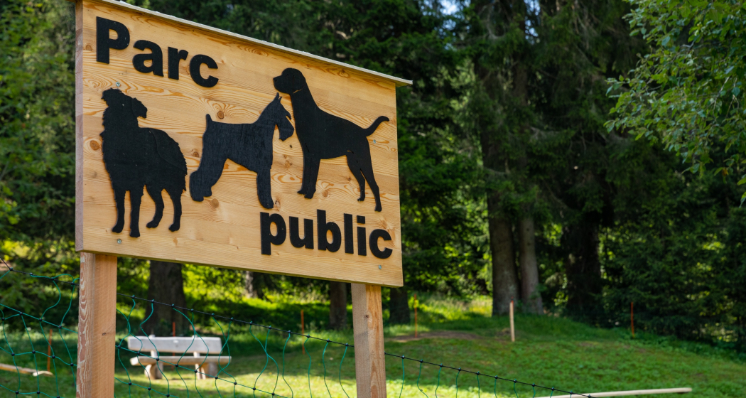 Das Foto zeigt den Eintritt ins Hundepark Stretga Das Foto zeigt den Eintritt ins Hundepark Stretga