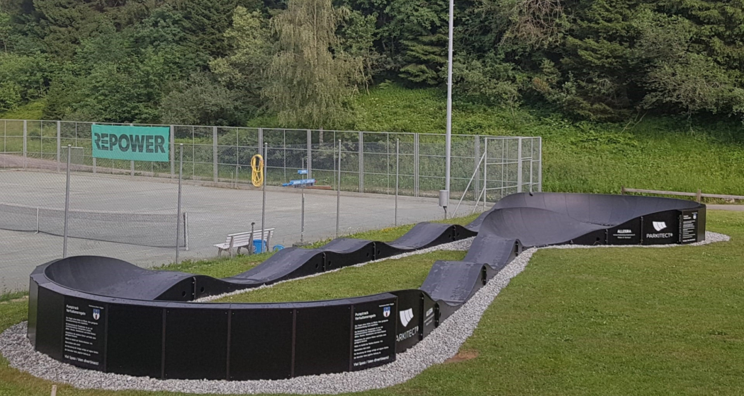 Das Foto zeigt den Pumptrack von Brigels Das Foto zeigt den Pumptrack von Brigels