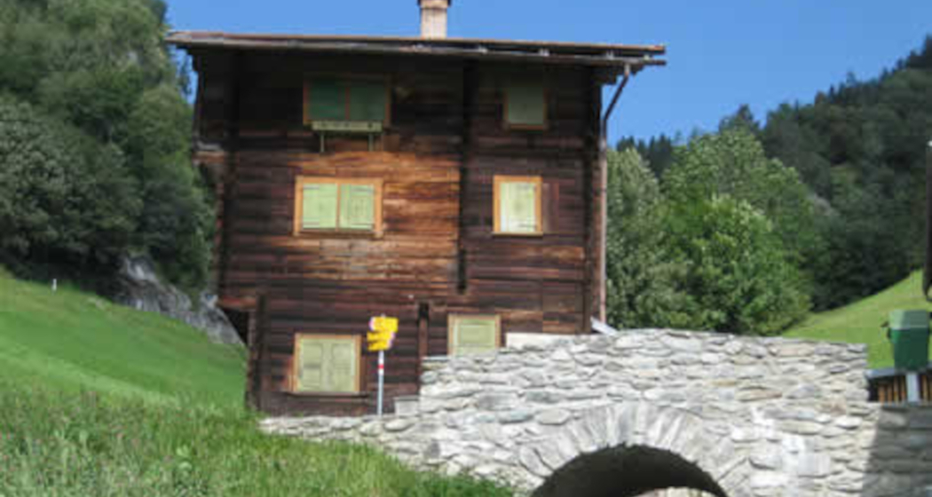 Das Foto zeigt das Haus Mulin von Dardin Das Foto zeigt das Haus Mulin von Dardin