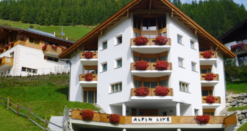 Elektroauto-Ladestation Alpin Live (oua_73797445_image) Elektroauto-Ladestation Alpin Live (oua_73797445_image)