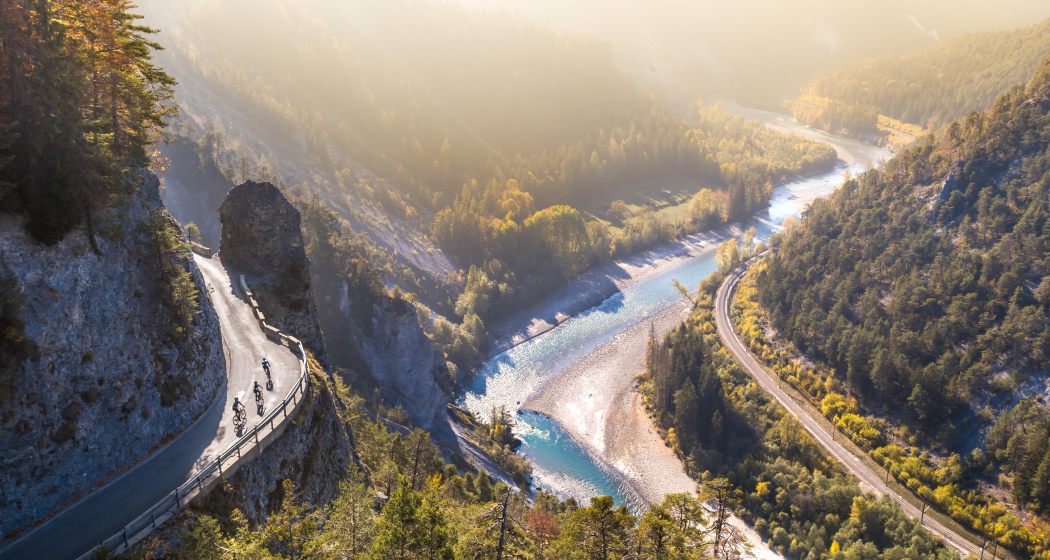 Road Rheinschlucht "Swiss Grand Canyon" (oua_73903140_image) Road Rheinschlucht "Swiss Grand Canyon" (oua_73903140_image)