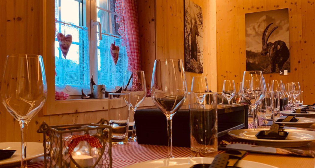 Alpbeizli Parpan beim Plantahof Tisch Alpbeizli Parpan beim Plantahof Tisch