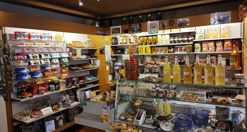Alimentari e pasticceria Salis Alimentari e pasticceria Salis