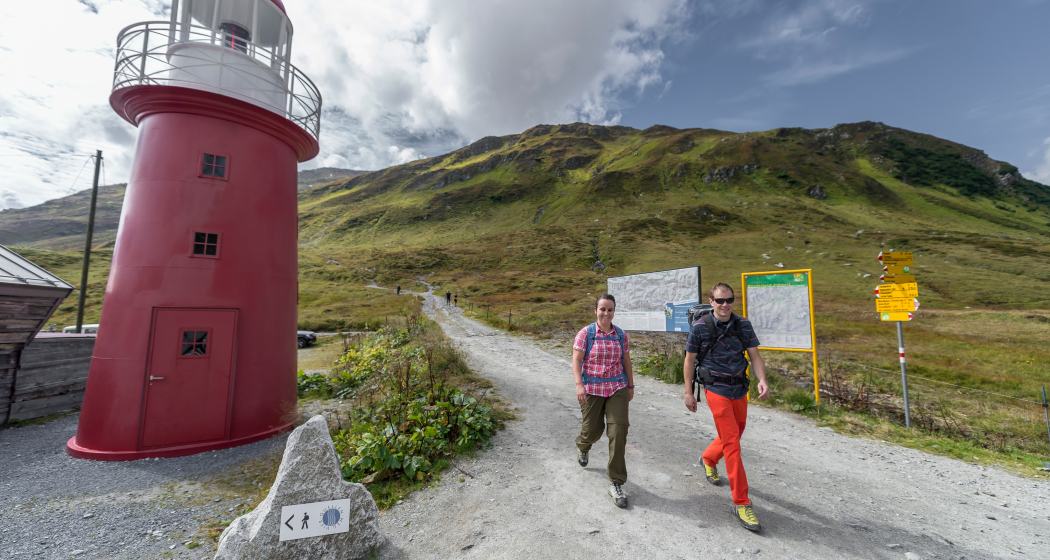 Beim Leuchtturm auf dem Oberalppass Beim Leuchtturm auf dem Oberalppass