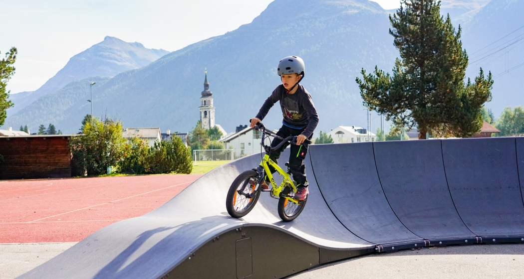 Kinderspielplatz Schulhaus (oua_78355329_image) Kinderspielplatz Schulhaus (oua_78355329_image)