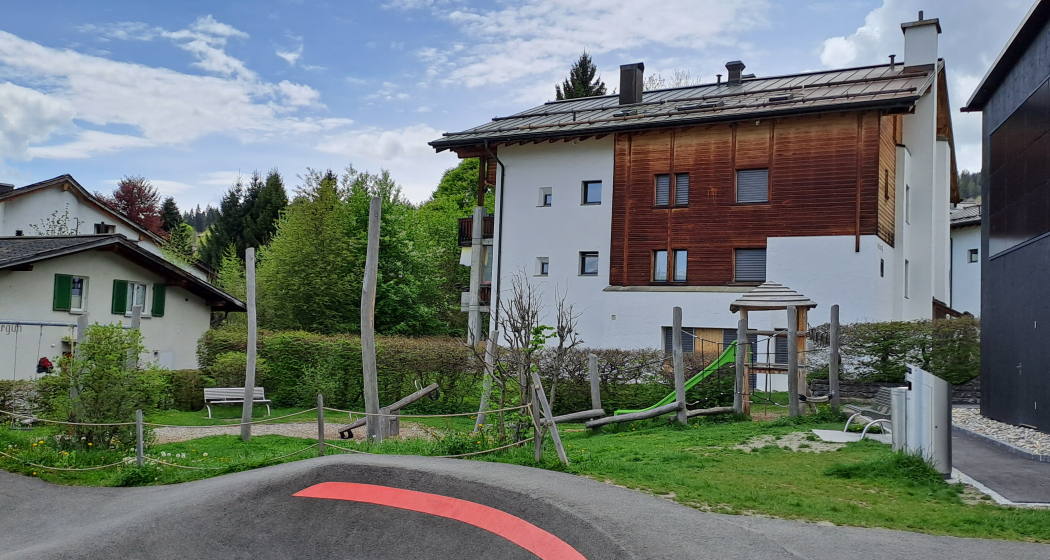 Spielplatz Flims Dorf (beim Pumptrack) (oua_79065588_image) Spielplatz Flims Dorf (beim Pumptrack) (oua_79065588_image)