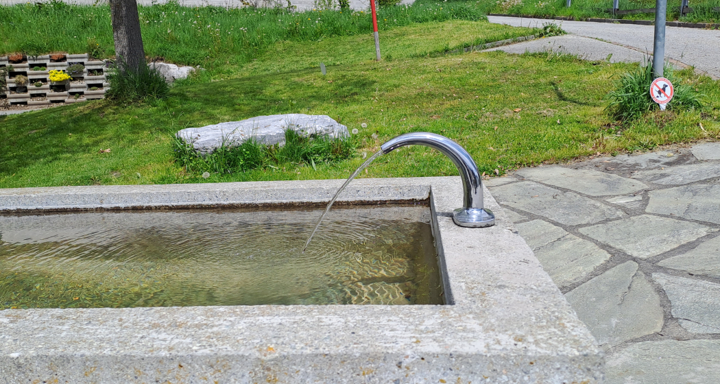 Wasserbrunnen Via Vitg Sura Ecke Flims Dorf (oua_79182170_image) Wasserbrunnen Via Vitg Sura Ecke Flims Dorf (oua_79182170_image)