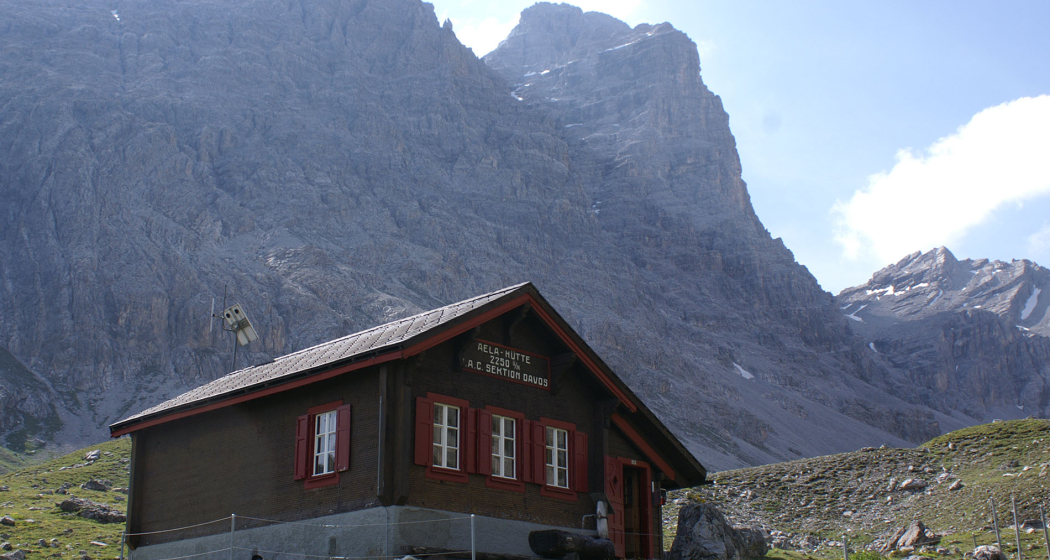 Ela-Hütte SAC, 2'225 m ü. M. (oua_81053895_image) Ela-Hütte SAC, 2'225 m ü. M. (oua_81053895_image)