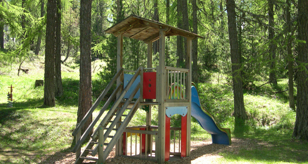 Kinderspielplatz beim Hotel Waldhaus (oua_82358142_image) Kinderspielplatz beim Hotel Waldhaus (oua_82358142_image)