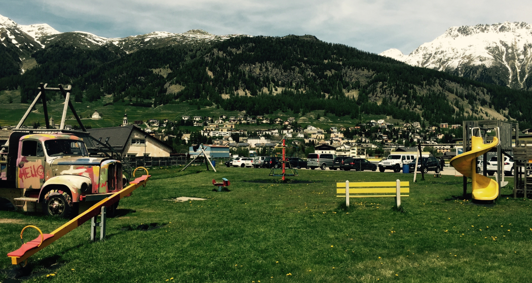 Kinderspielplatz Flugplatz Samedan (oua_82358162_image) Kinderspielplatz Flugplatz Samedan (oua_82358162_image)