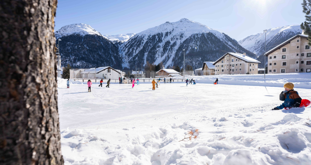 Schlittschuhvermietung - Bever Tourist Information (oua_85164912_image)