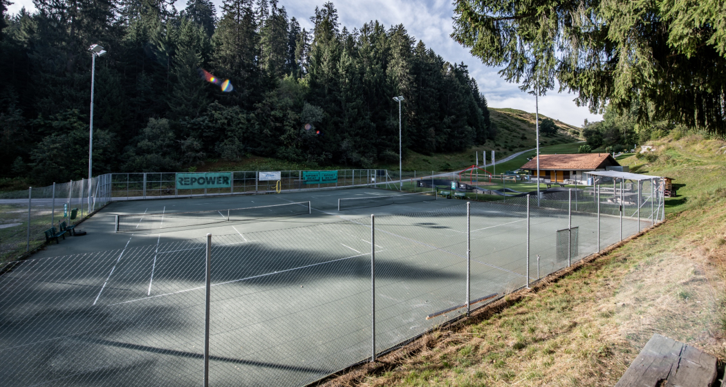 Tennisplatz Stretga