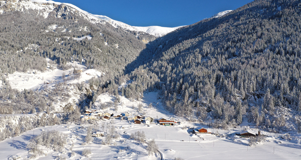 Reischen mit der Burg Haselstein im Winter Reischen mit der Burg Haselstein im Winter