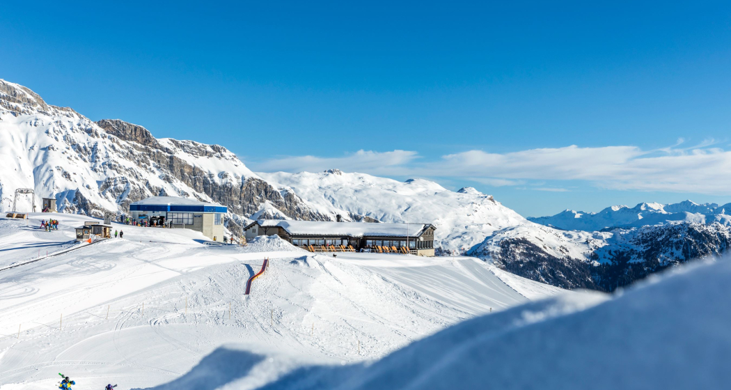 Die Bergstation vom Skigebiet Splügen-Tambo Die Bergstation vom Skigebiet Splügen-Tambo