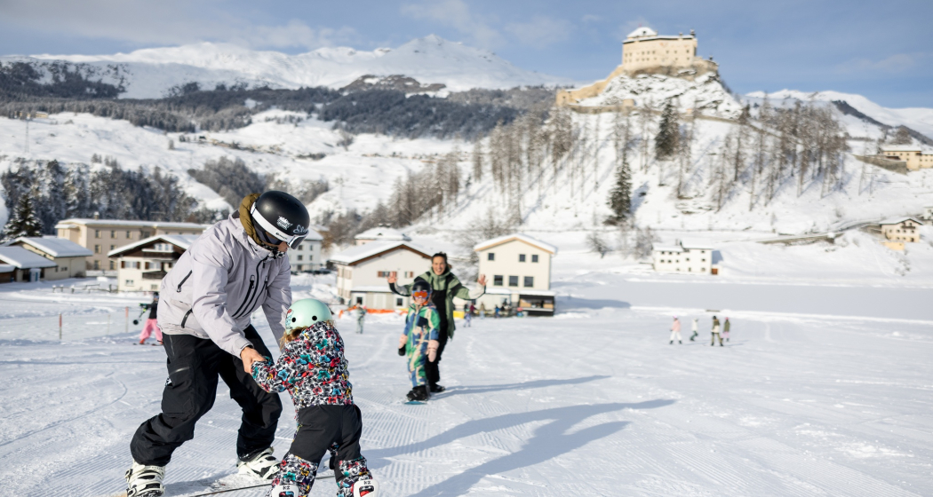 Familienlift Tarasp (oua_93542936_image) Familienlift Tarasp (oua_93542936_image)