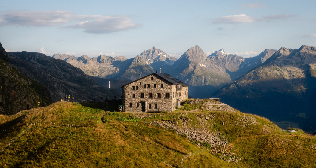 Die Terrihütte im Morgenlicht Die Terrihütte im Morgenlicht
