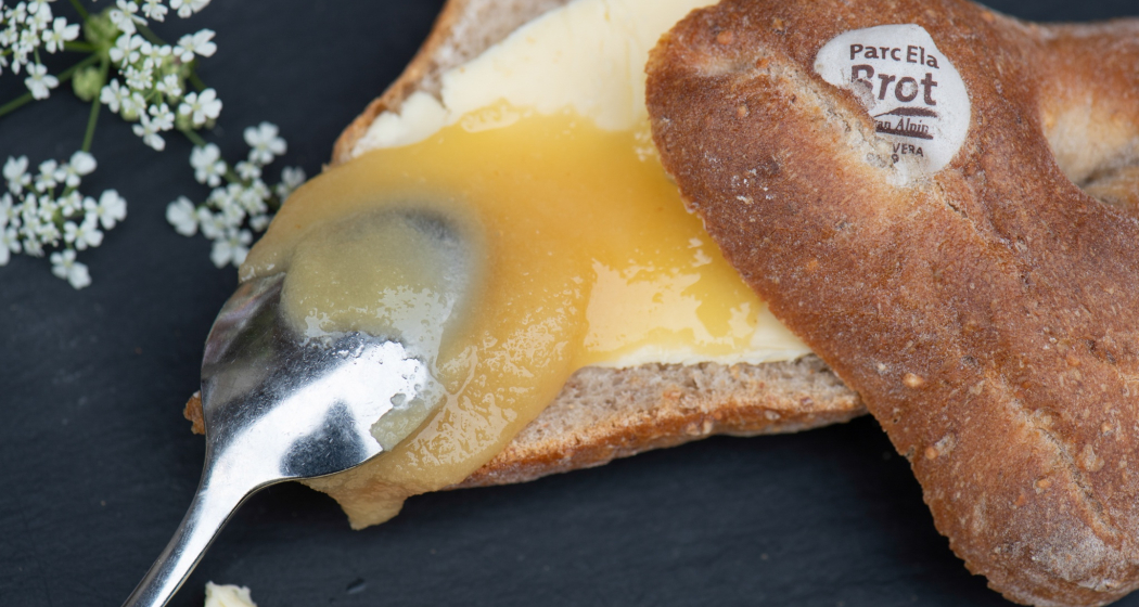 Parc Ela Brot - Spezialität der Bäckerei Preisig - gebacken aus einheimischem Getreide Parc Ela Brot - Spezialität der Bäckerei Preisig - gebacken aus einheimischem Getreide