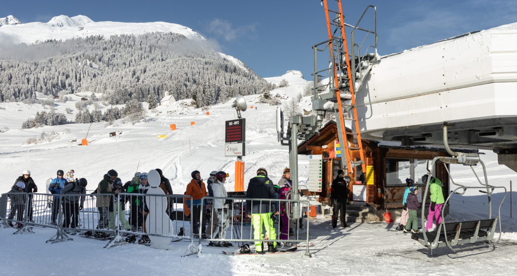 Das Foto zeigt die Talstation der vierer Sesselbahn
