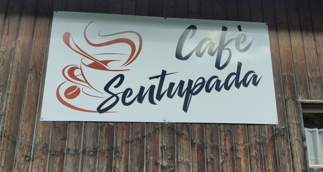 Aussenansicht Café Sentupada Aussenansicht Café Sentupada