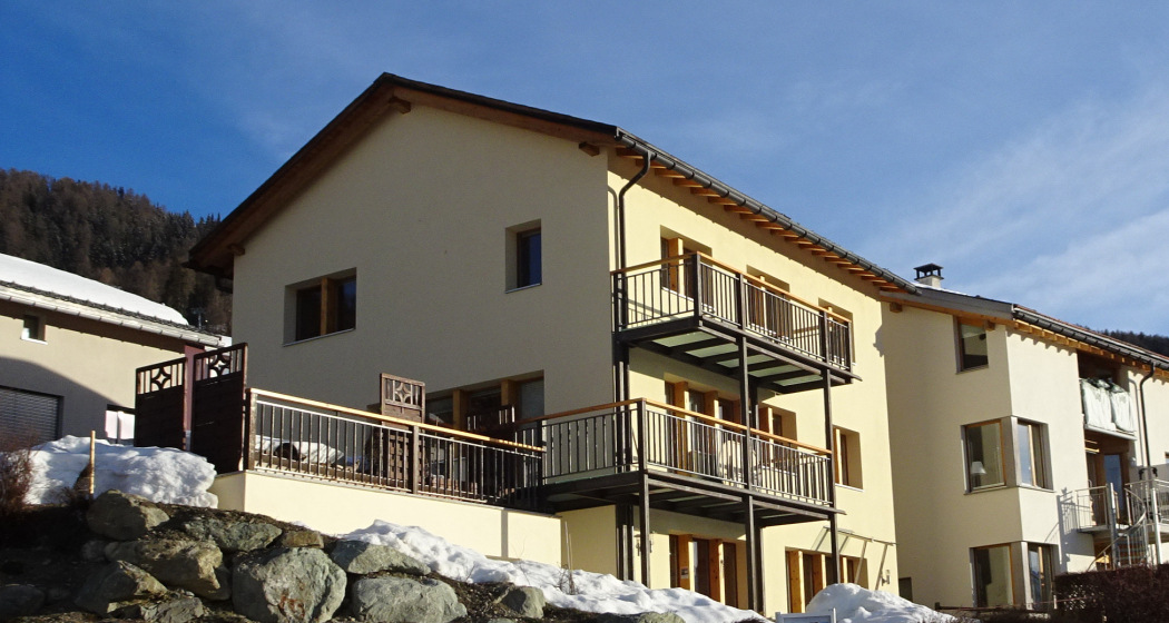 Sonnige Lage und Panoramasicht (Wohnung im Erdgeschoss) Sonnige Lage und Panoramasicht (Wohnung im Erdgeschoss)