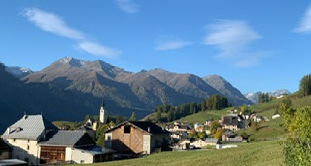 Terrassenaussicht auf Ftan Terrassenaussicht auf Ftan
