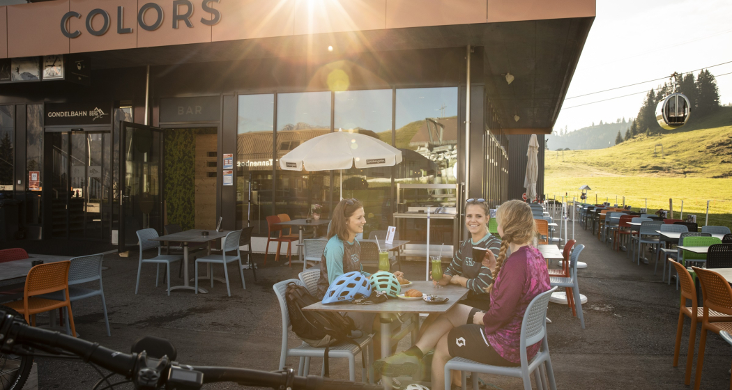 COLORS - Restaurant und Bar COLORS - Restaurant und Bar