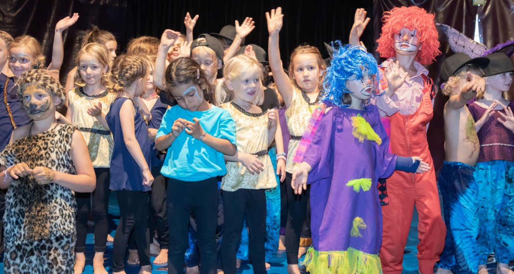 Zirkus Lollypop Obersaxen Zirkus Lollypop Obersaxen