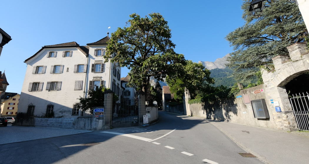 Weingut Pola Maienfeld (ctd_29ba0c83-a3b0-4015-8b05-3b148a39214f_image) Weingut Pola Maienfeld (ctd_29ba0c83-a3b0-4015-8b05-3b148a39214f_image)